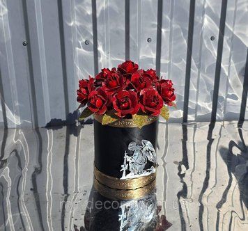 Ваза на Алею Слави кована з воїном чорно-червона (16 шт.) (2994581702) Букет червоні 16 шт воїн фото